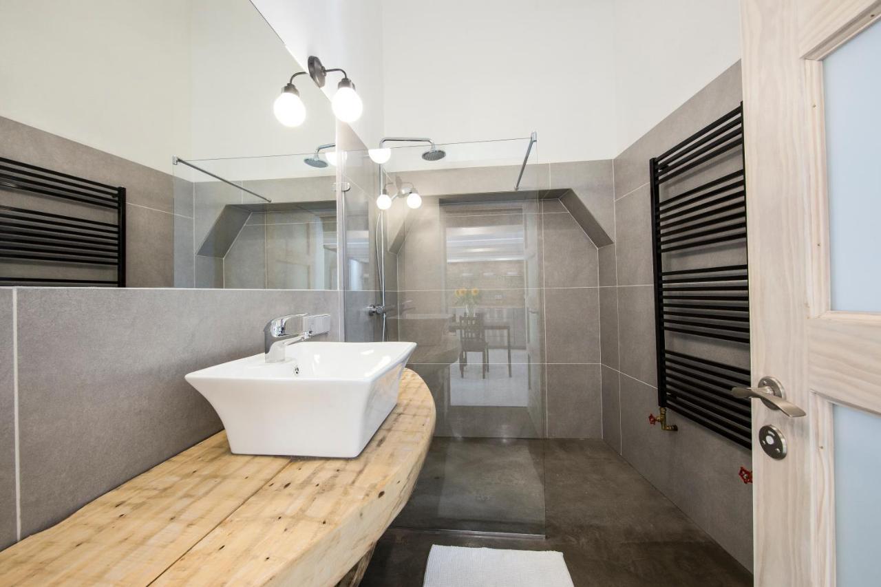Stylish In The Heart Of Dzīvoklis Riga